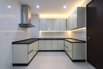 تصميم مطبخ حديث ومودرن – تفصيل مطابخ الرياض – تاج العرب للمطابخ